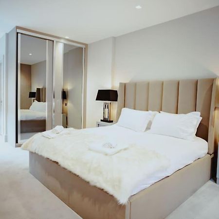 利兹3-Story Townhouse - Sleeps 8公寓 外观 照片