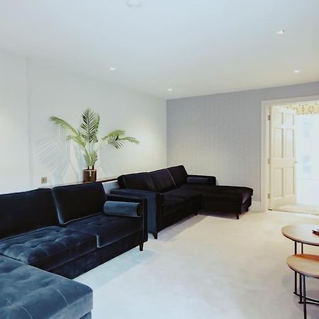 利兹3-Story Townhouse - Sleeps 8公寓 外观 照片
