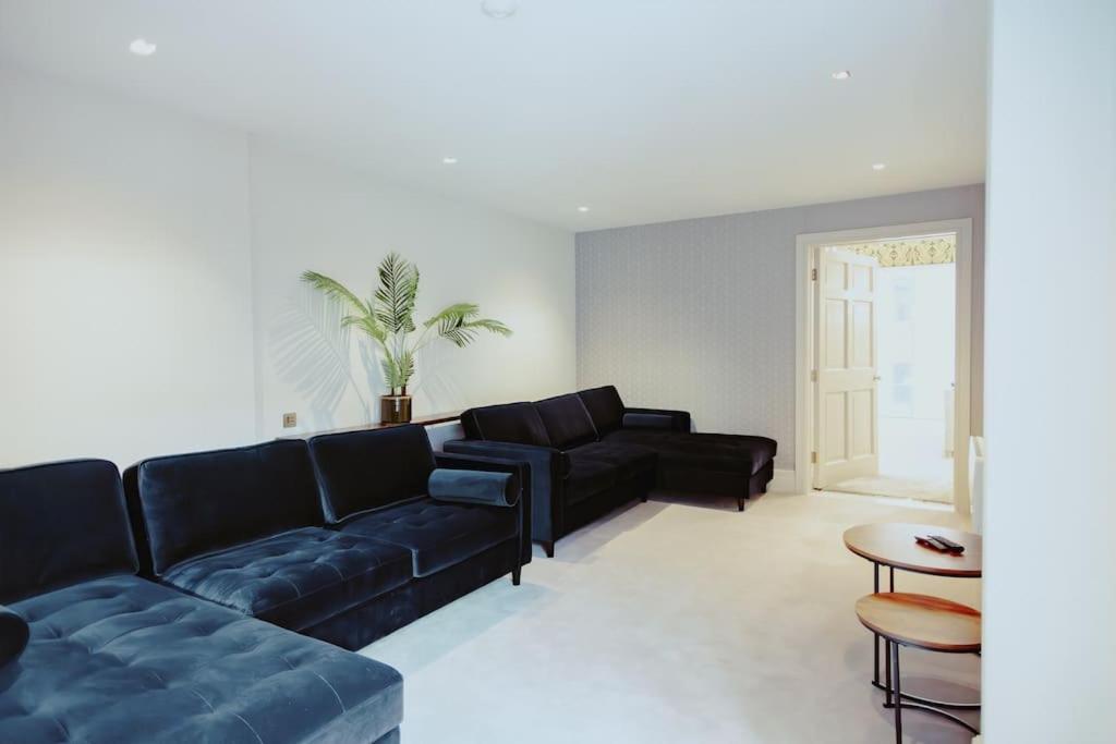 利兹3-Story Townhouse - Sleeps 8公寓 外观 照片