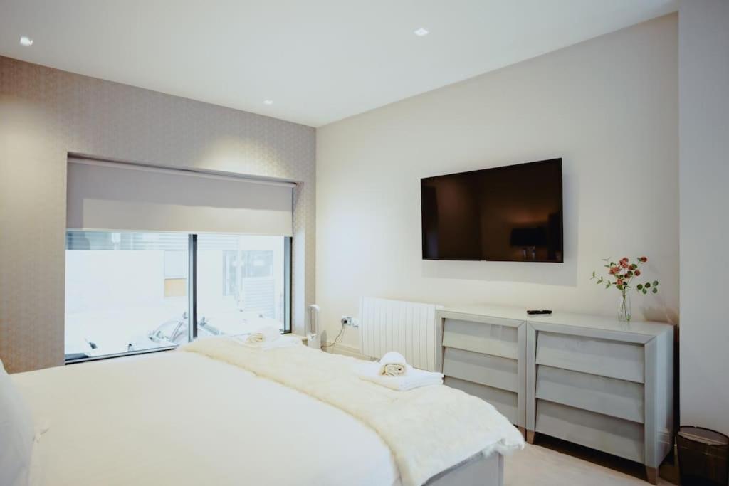 利兹3-Story Townhouse - Sleeps 8公寓 外观 照片